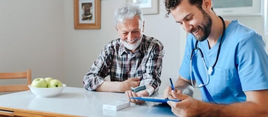 Infirmiers : une nouvelle tarification pour les services de soins à domicile