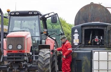 Agriculteurs : comment bénéficier du tarif réduit pour le GNR